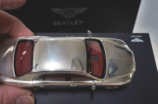 1/43 ベントレー　フライングスパー　W12 ミニカー　ホワイト 1/43 ベントレー フライングスパー W12 ミニカー ホワイト 1/43